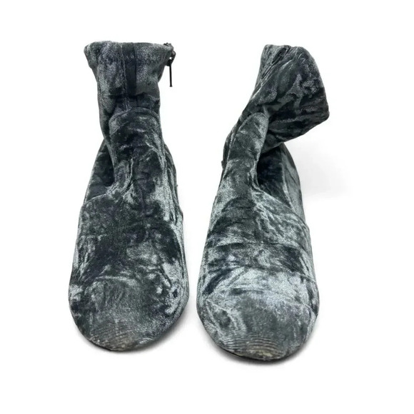 Steve Madden Ankle Booties Tight Velvet Blue Gray Size 6 1/2 Zip - Picture 8 of 11